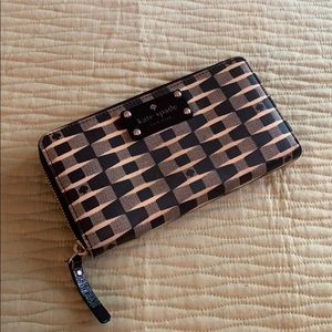 Kate Spade Zipper Wallet